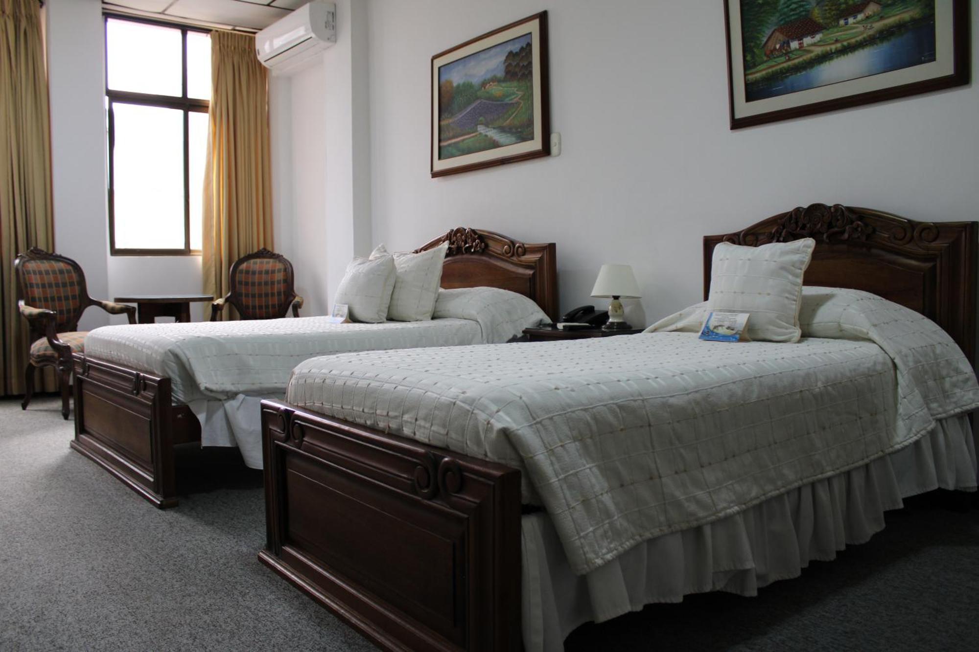 El Gran Hotel De Pereira Buitenkant foto